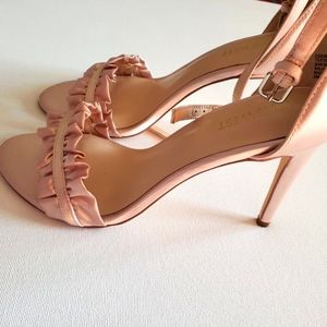 Nine West heels coral pink Size 8